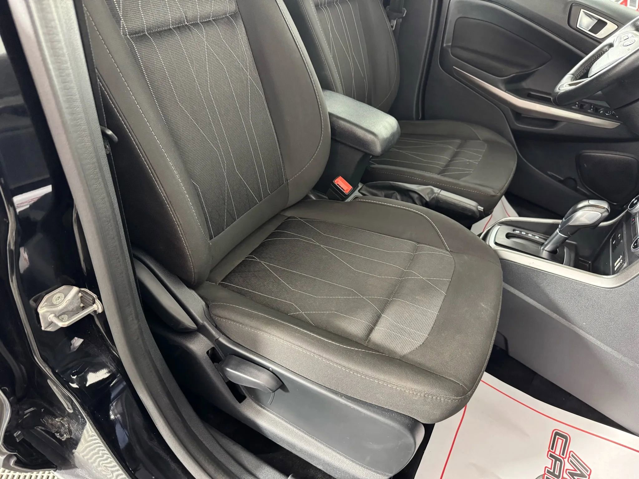 Used 2019 Ford EcoSport SE w/ SE Convenience Package AWD/4WD image 36