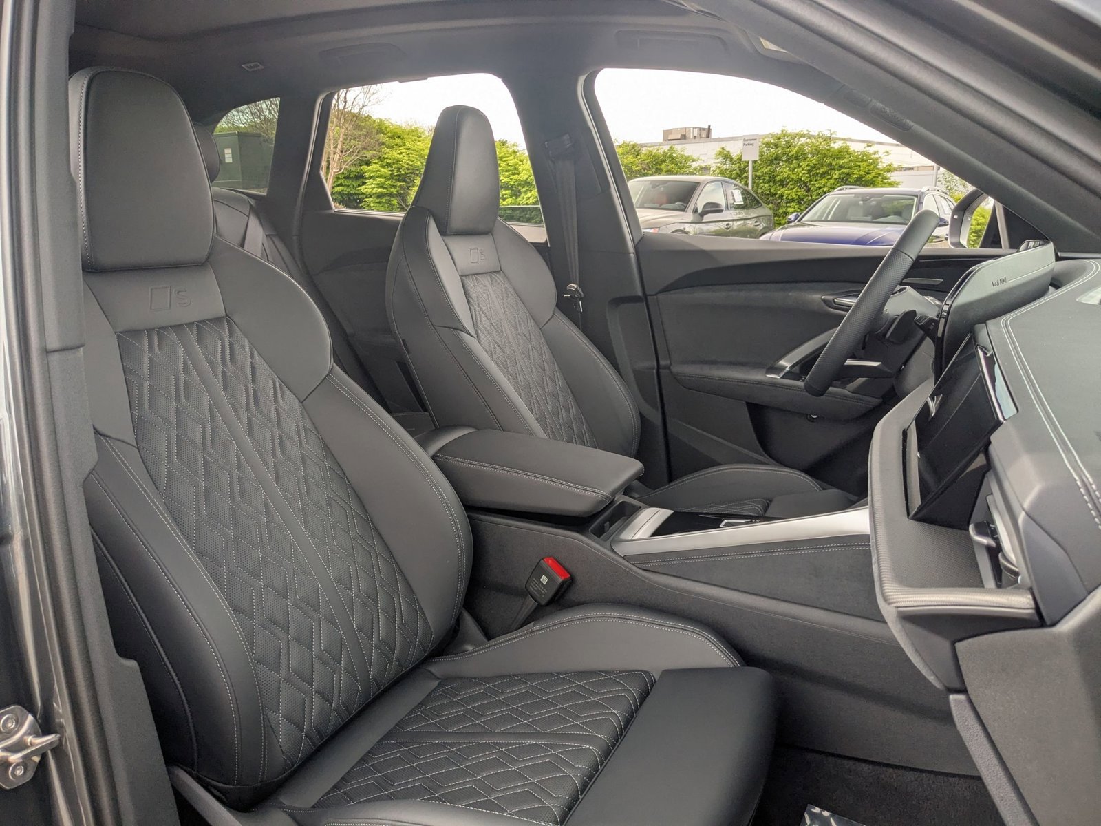 Used 2025 Audi SQ5 Prestige image 23