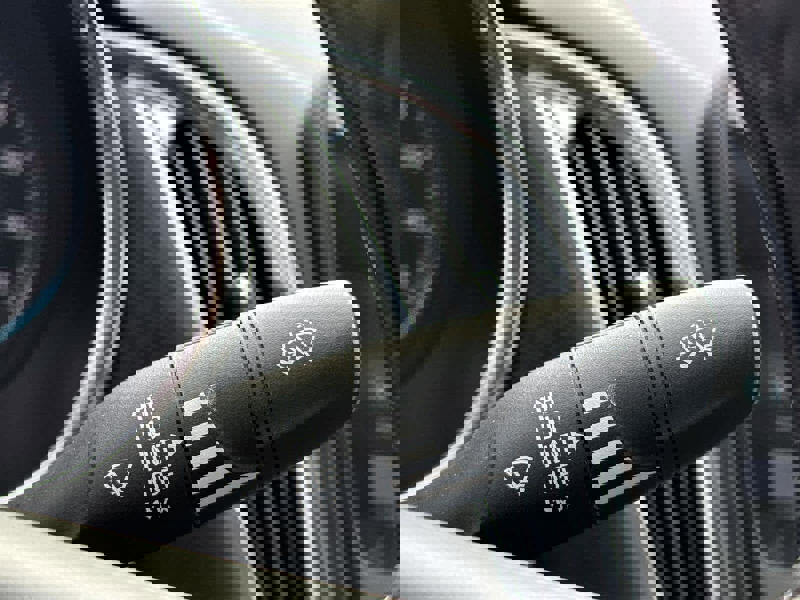 Used 2017 Chevrolet Malibu LT image 21