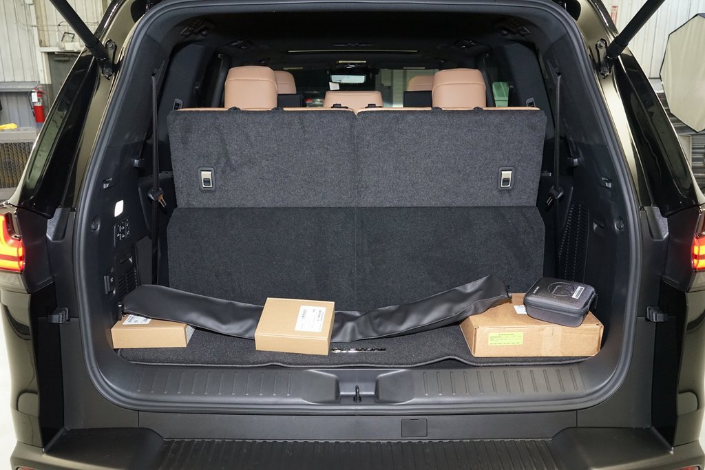 Used 2026 Lexus LX 600 4WD w/ Luxury Package image 37