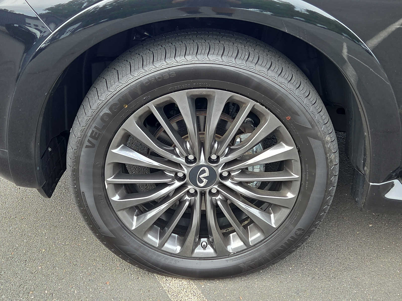 Used 2024 INFINITI QX80 Sensory AWD/4WD image 8