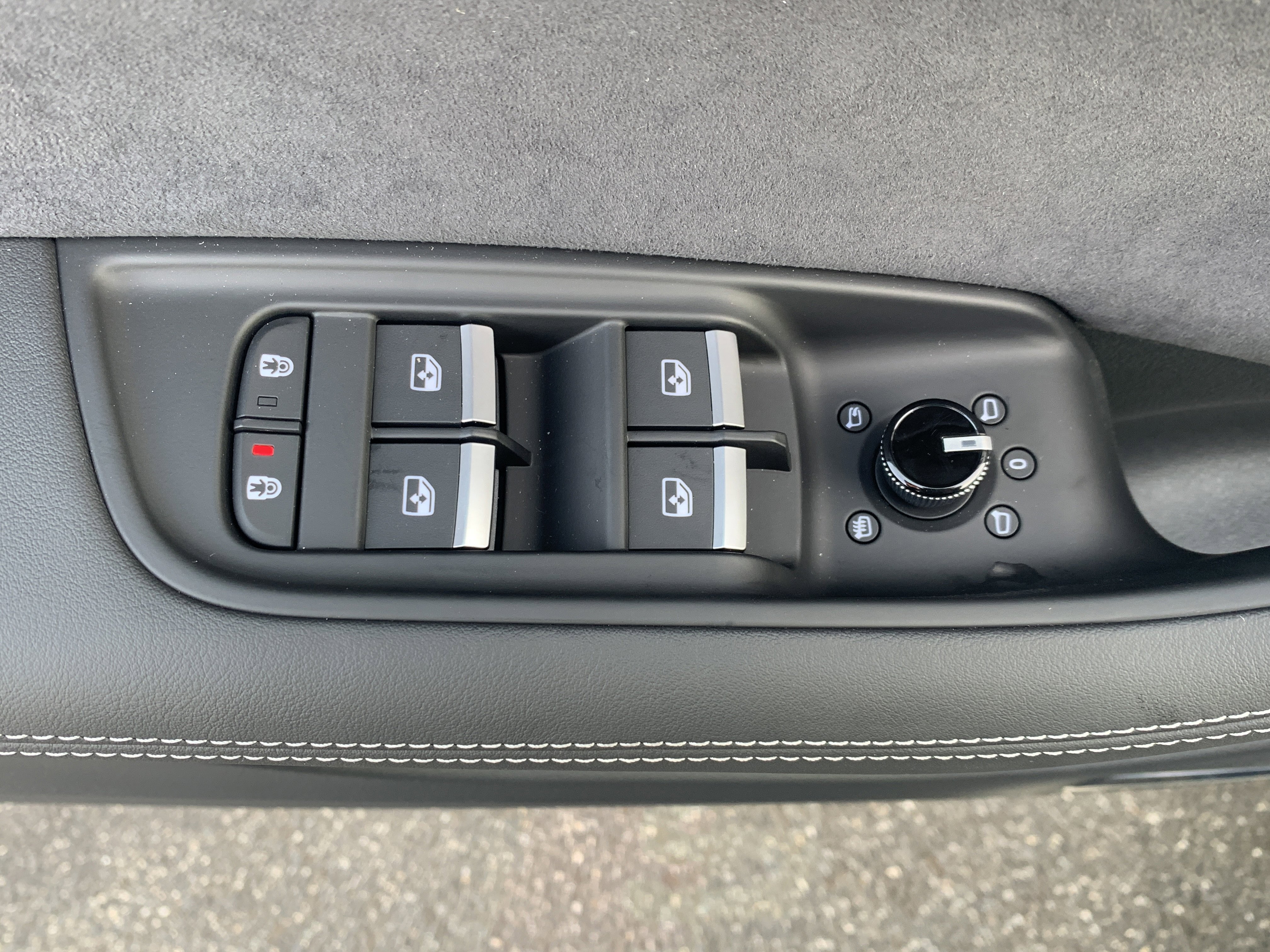 New 2026 Audi SQ8 Premium Plus image 18