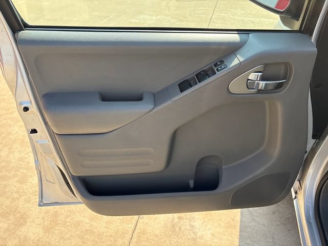 Used 2016 Nissan Frontier SV AWD/4WD image 10