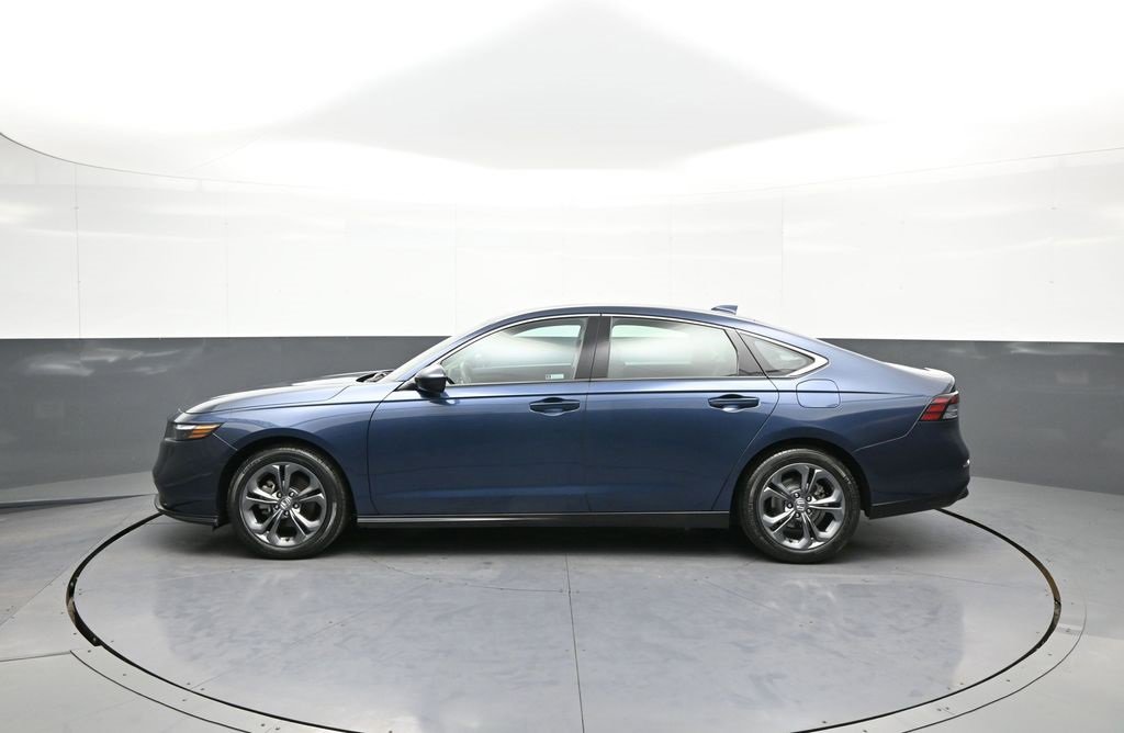 Certified 2023 Honda Accord EX image 9