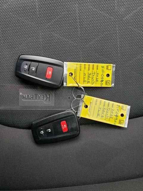 Used 2025 Toyota RAV4 XLE AWD/4WD image 23