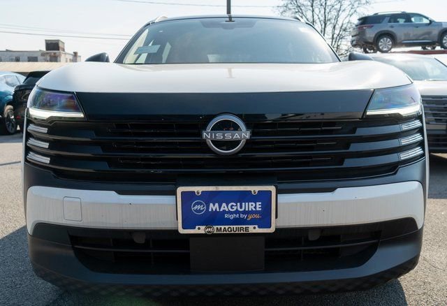 New 2026 Nissan Kicks SV w/ SV Premium Package image 3