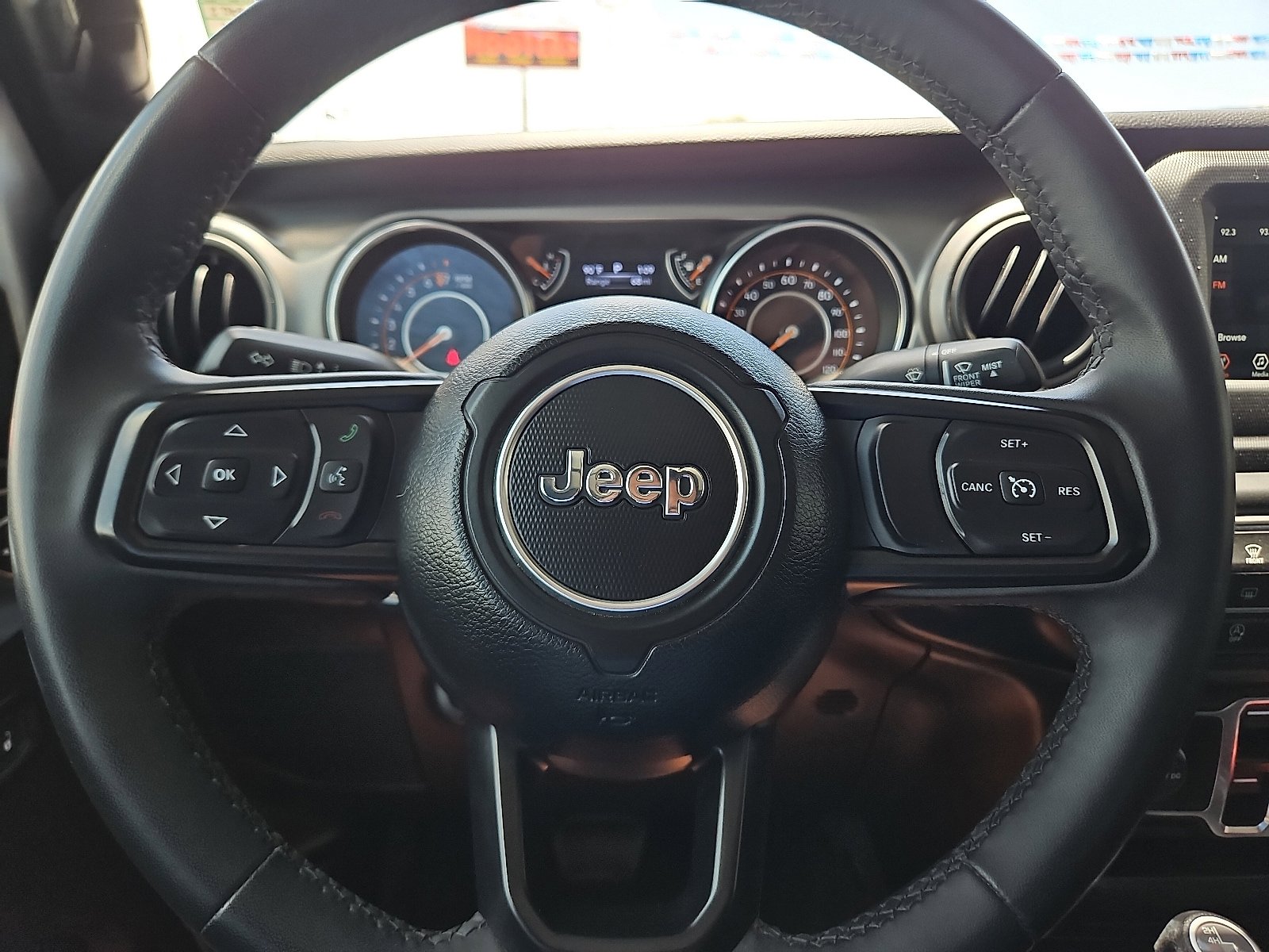 Used 2023 Jeep Gladiator Sport AWD/4WD image 12