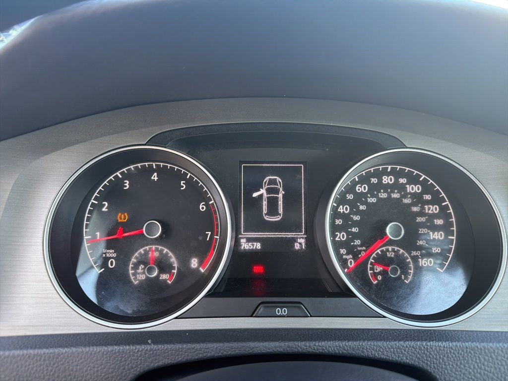 Used 2016 Volkswagen Golf S image 17