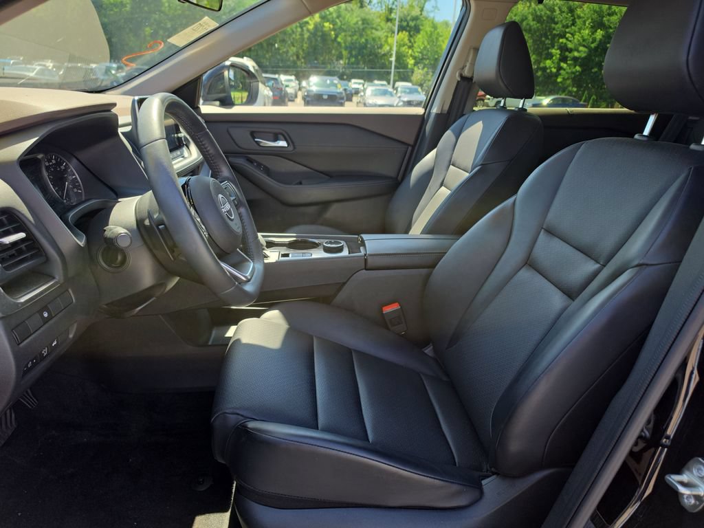 Used 2023 Nissan Rogue SV w/ SV Premium B Package AWD/4WD image 10