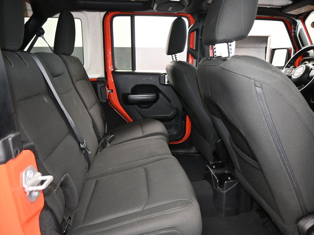 Used 2018 Jeep Wrangler Unlimited Sport S image 40