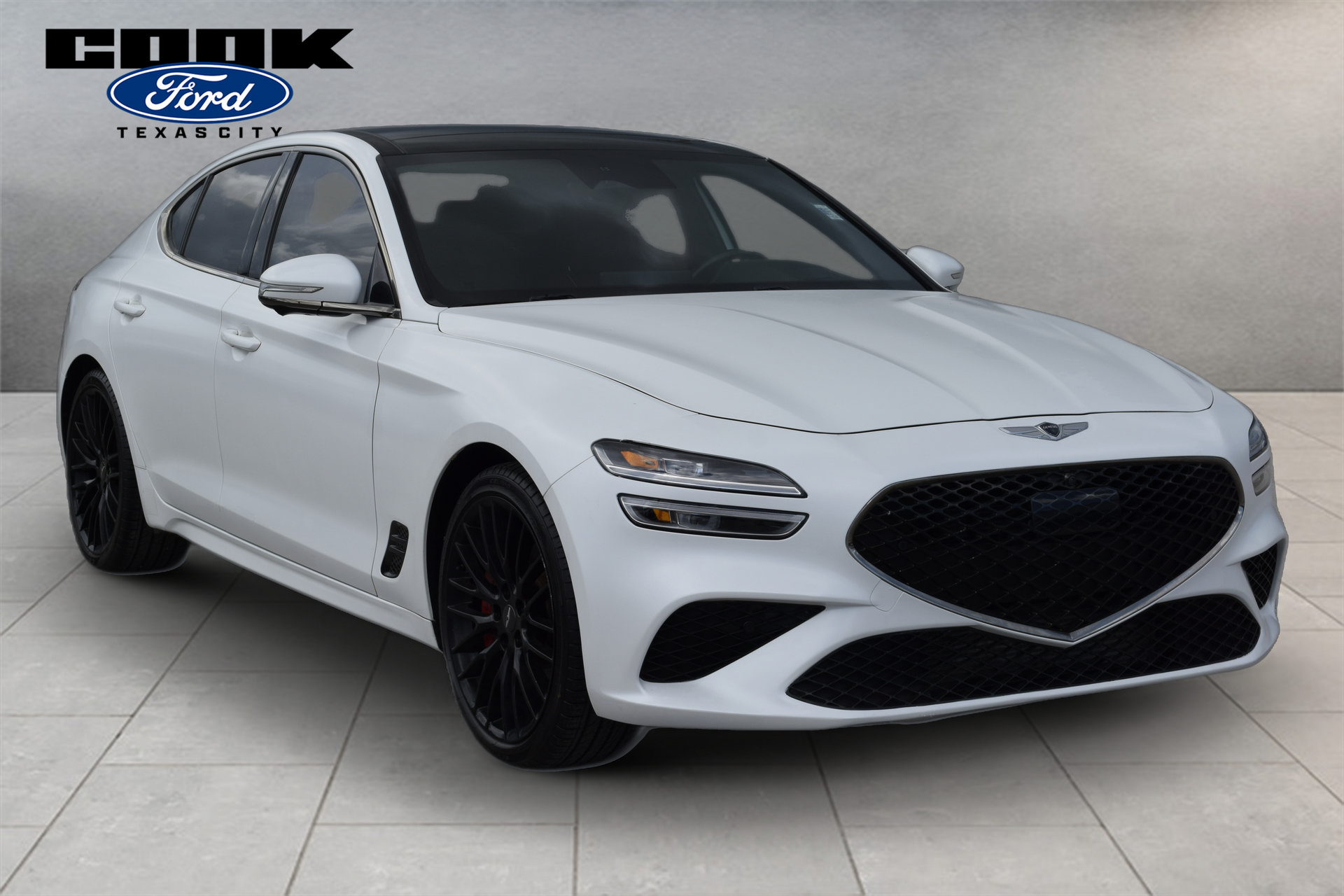 Used 2022 Genesis G70 3.3T Launch Edition RWD image 2
