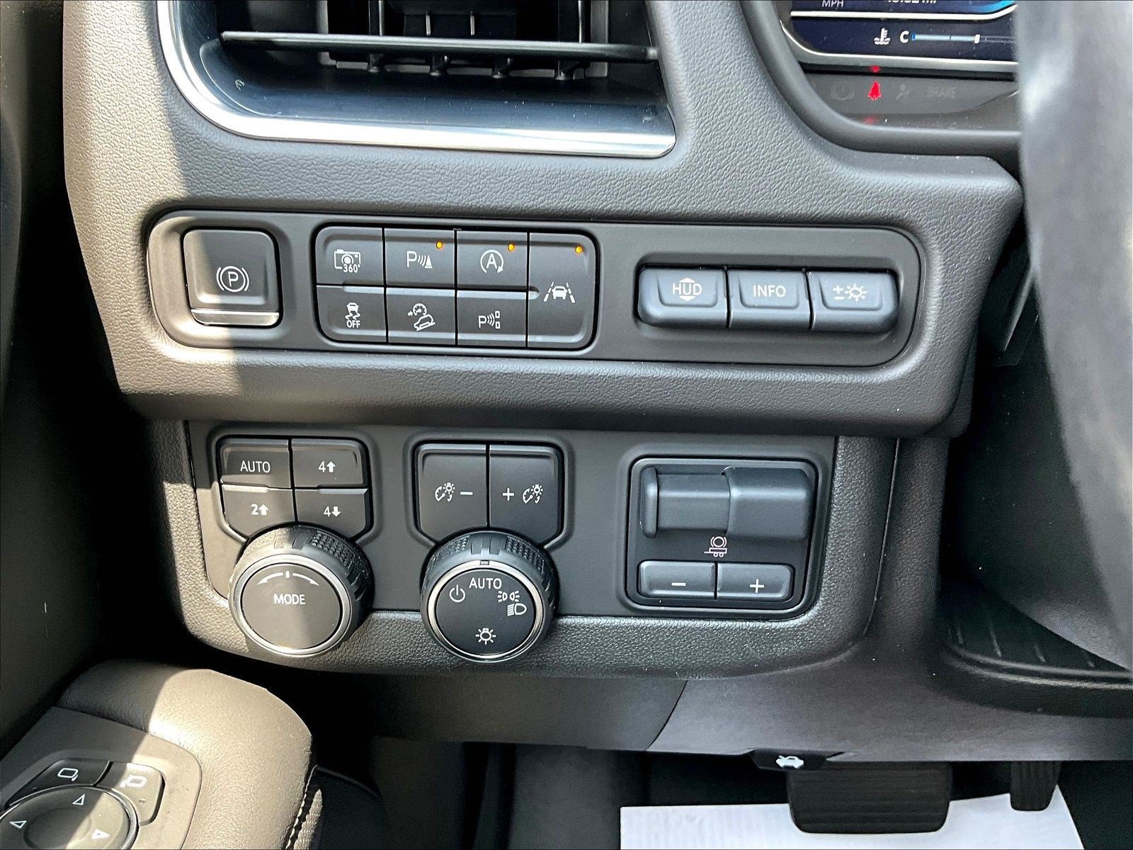 Used 2023 Chevrolet Tahoe Premier w/ Advanced Technology Package AWD/4WD image 39