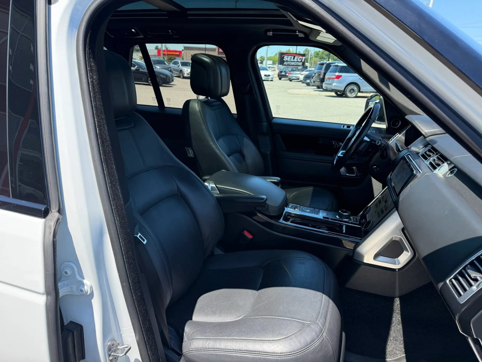Used 2019 Land Rover Range Rover HSE AWD/4WD image 21