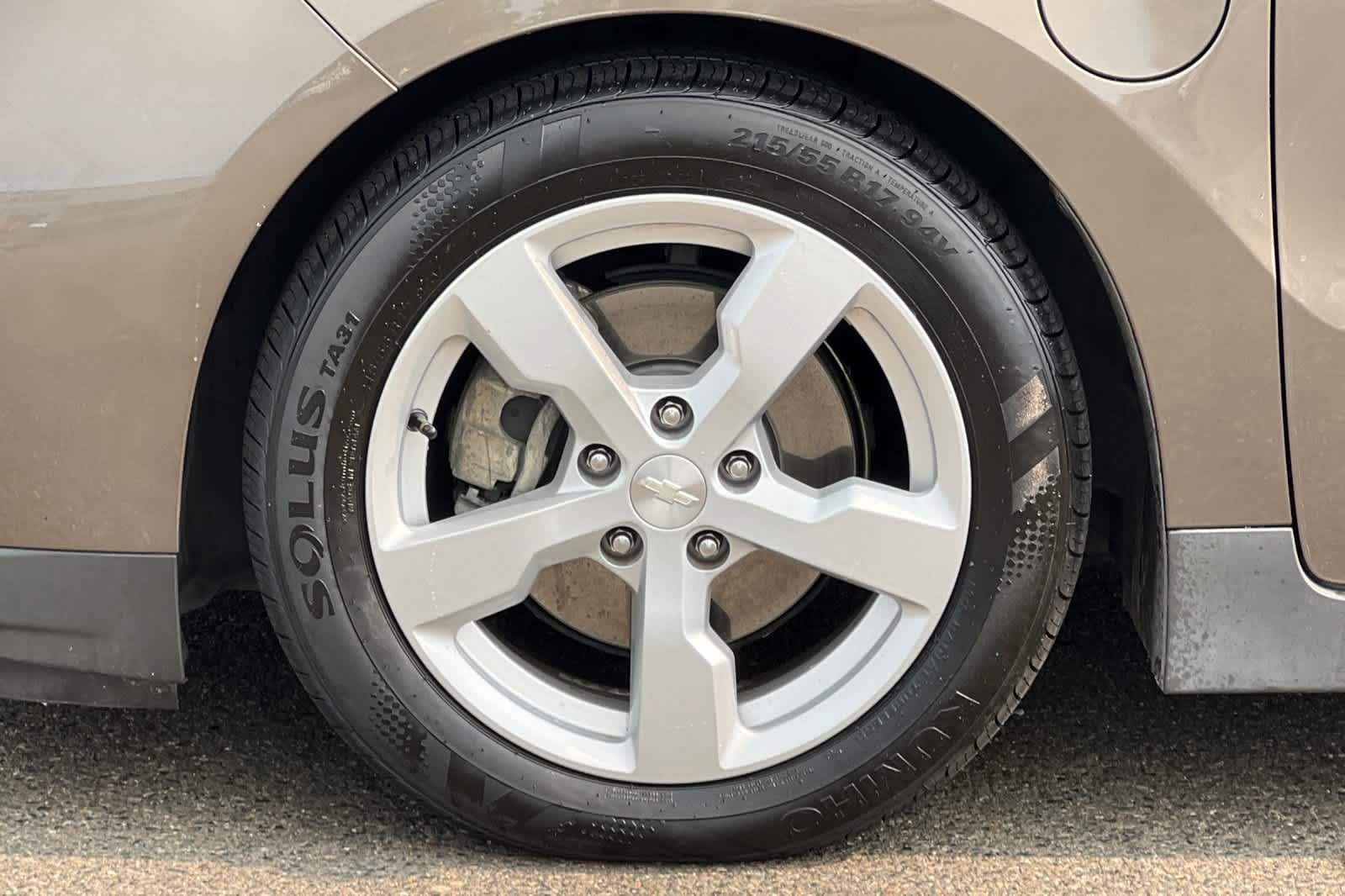 Used 2014 Chevrolet Volt Premium w/ Premium Trim Package FWD image 31
