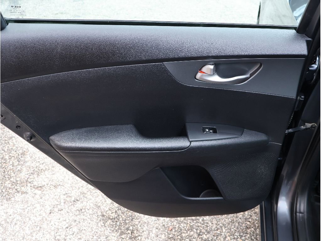 Used 2021 Kia Forte LXS image 24