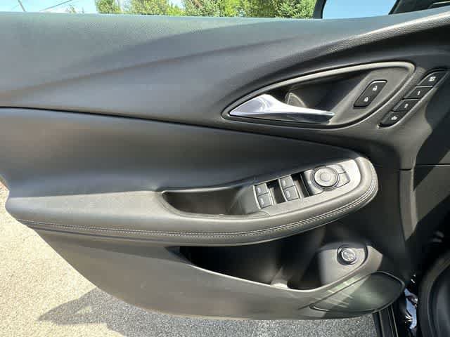 Used 2023 Buick Encore GX Essence w/ Experience Buick Package AWD/4WD image 18