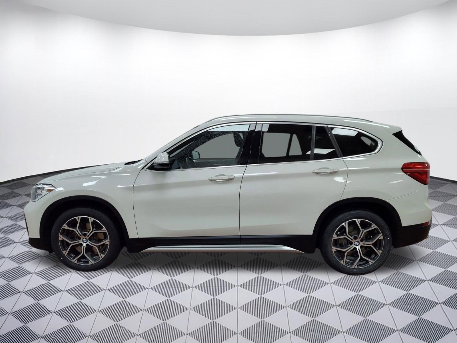 Used 2021 BMW X1 sDrive28i w/ Convenience Package image 2