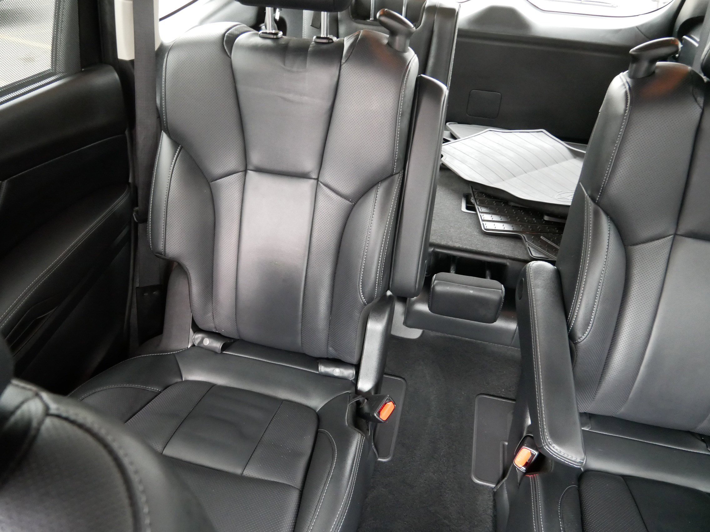 Certified 2023 Subaru Ascent Limited w/ Technology Package image 12