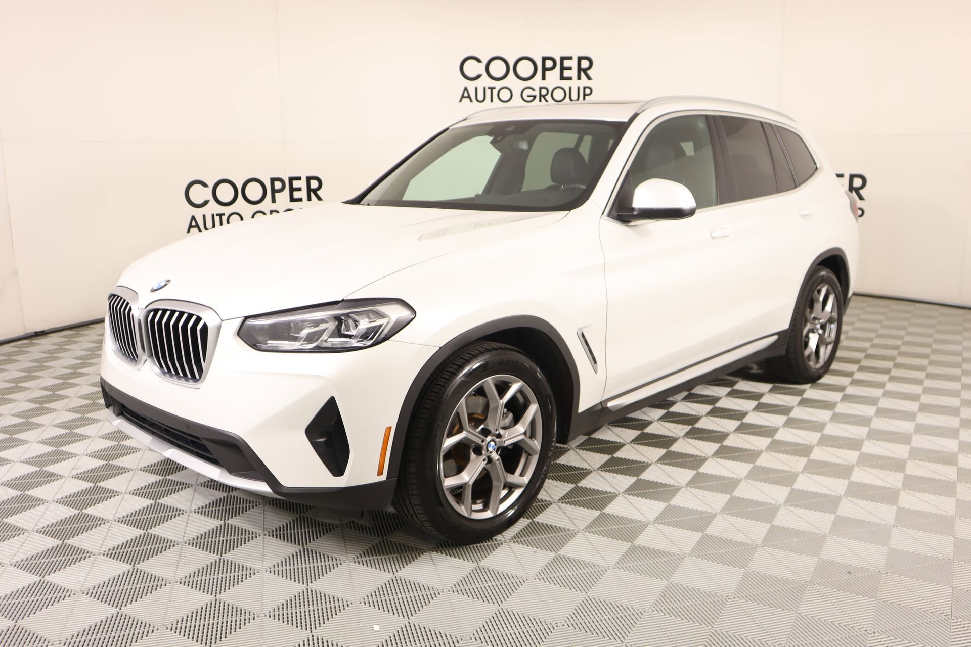 Used 2024 BMW X3 sDrive30i image 12
