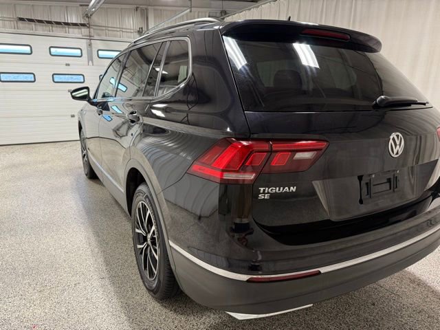 Used 2021 Volkswagen Tiguan SE image 34