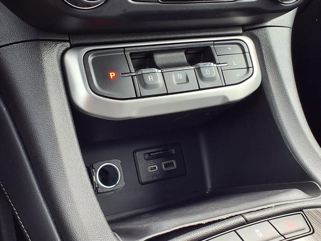 Used 2023 GMC Acadia SLT image 15