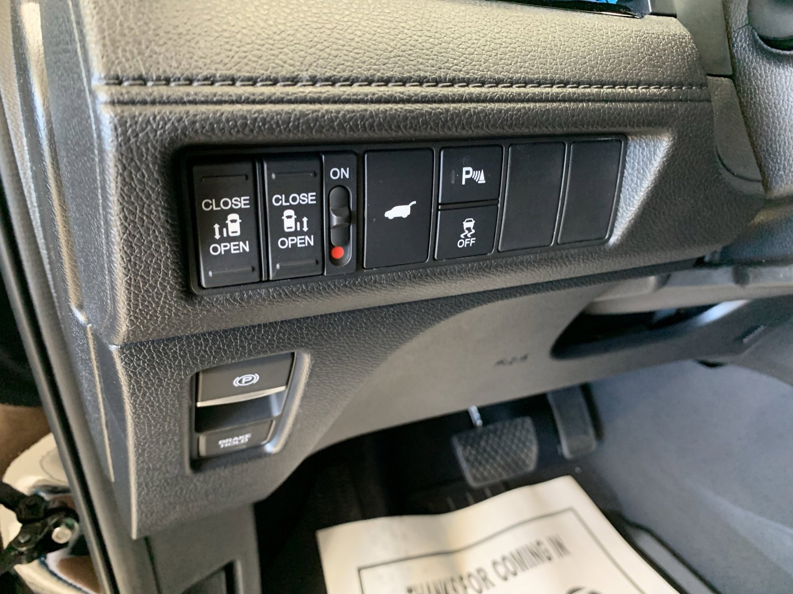 New 2026 Honda Odyssey Touring image 11