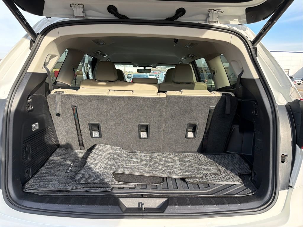 Used 2022 Subaru Ascent Limited image 31