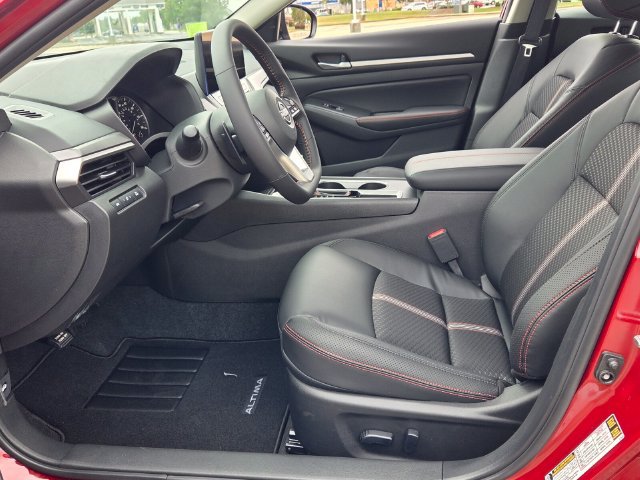 New 2026 Nissan Altima 2.5 SR FWD image 5