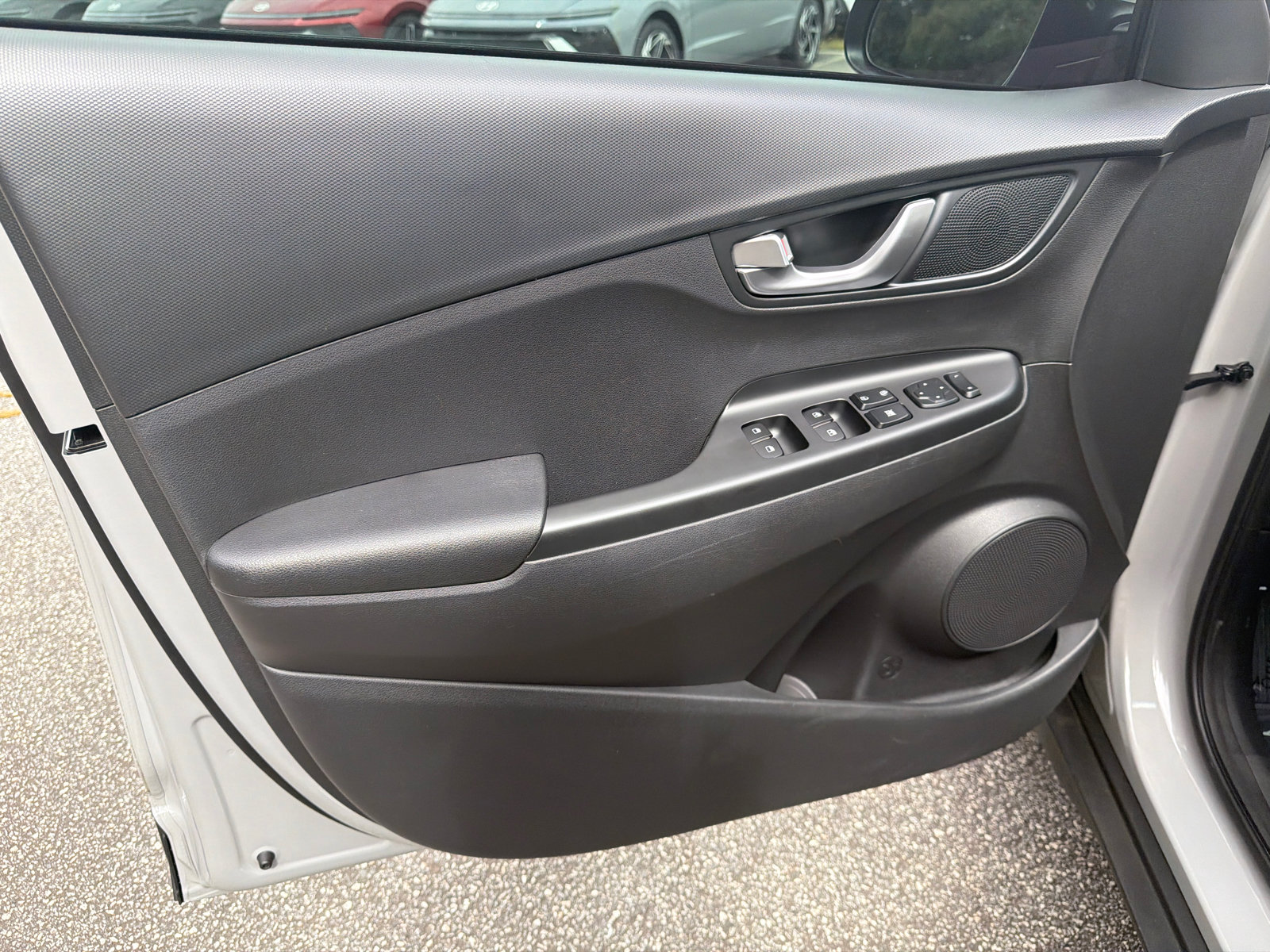 Certified 2022 Hyundai Kona SEL w/ Convenience Package FWD image 10