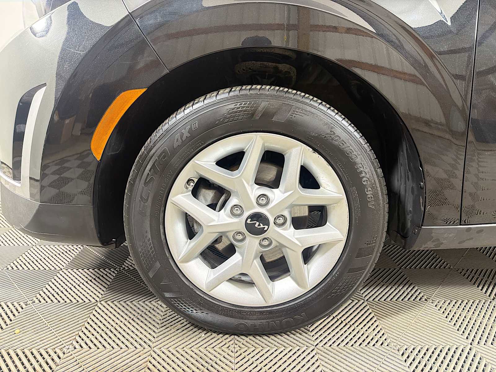 Used 2023 Kia Soul LX w/ Option Group 015 FWD image 26