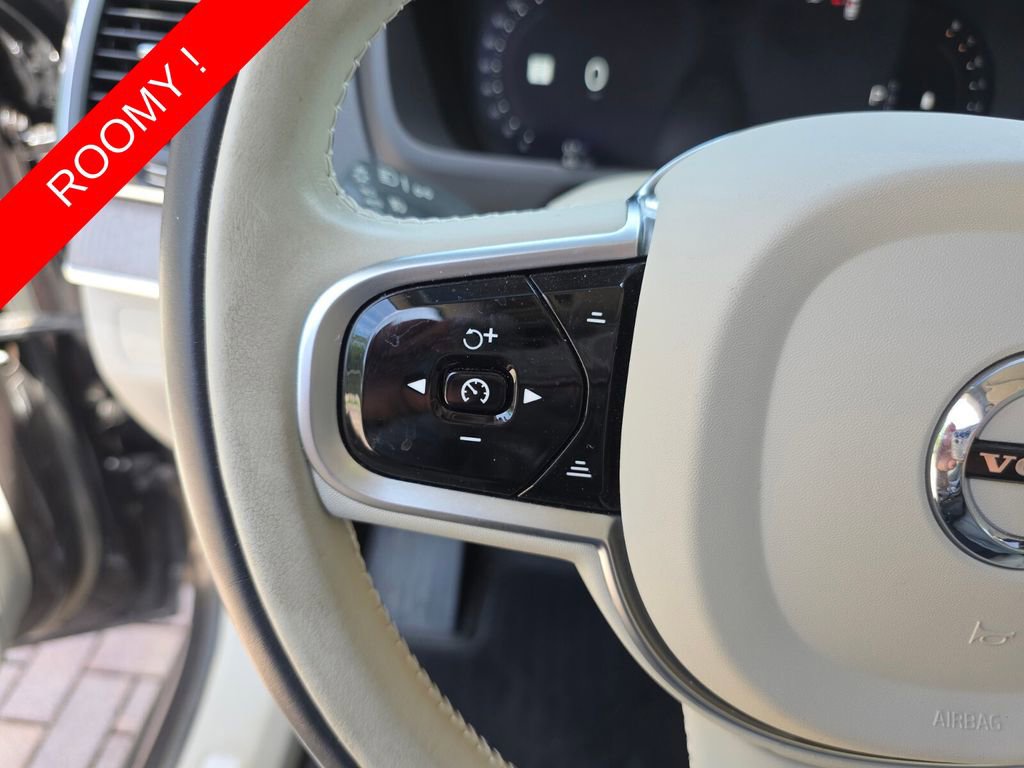 Used 2023 Volvo XC90 B6 Core w/ Protection Package Premier AWD/4WD image 32