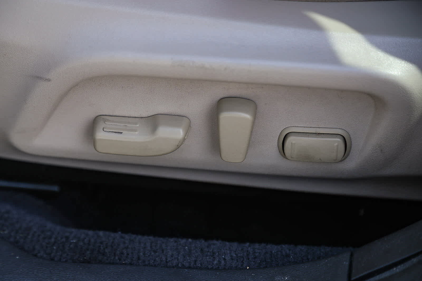 Used 2017 Subaru Outback 2.5i Limited image 17