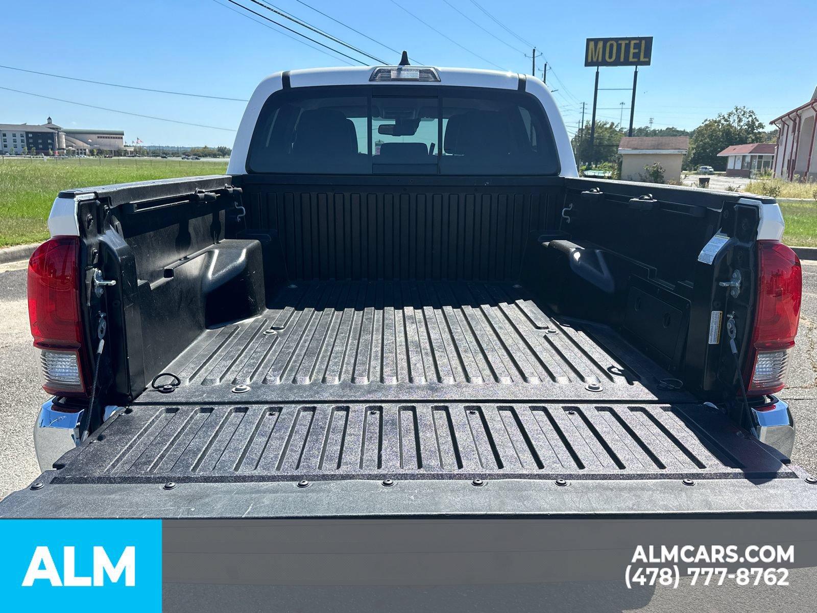 Used 2023 Toyota Tacoma SR5 RWD image 21