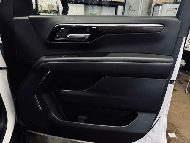 Used 2025 Chevrolet Tahoe LT image 15