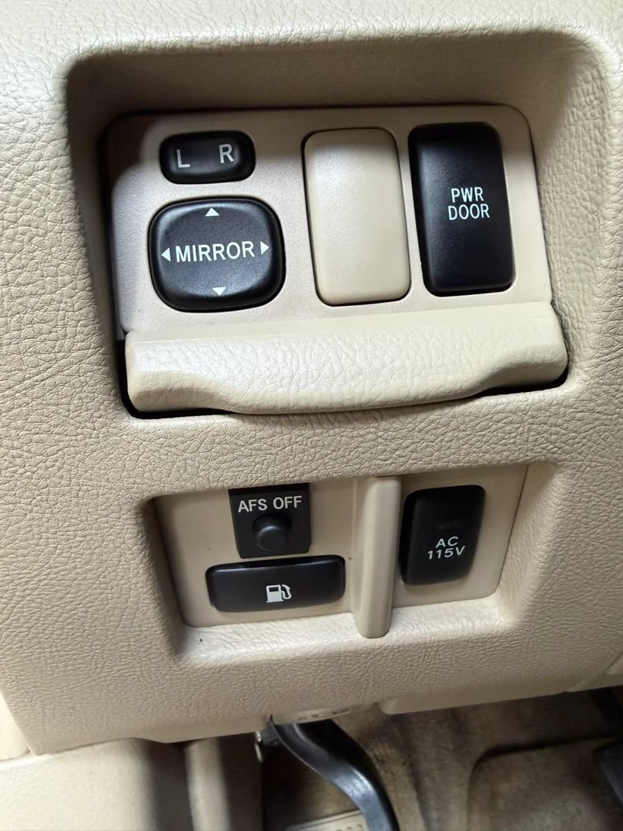 Used 2006 Lexus RX 400h AWD image 25
