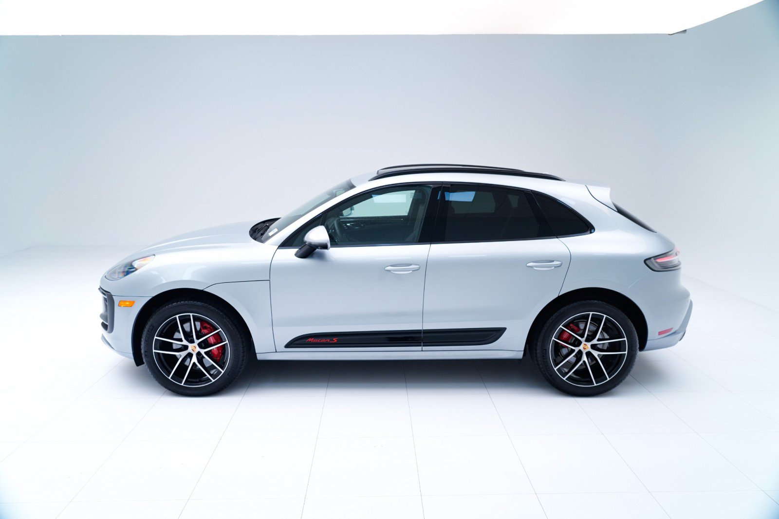 New 2026 Porsche Macan S AWD/4WD image 2