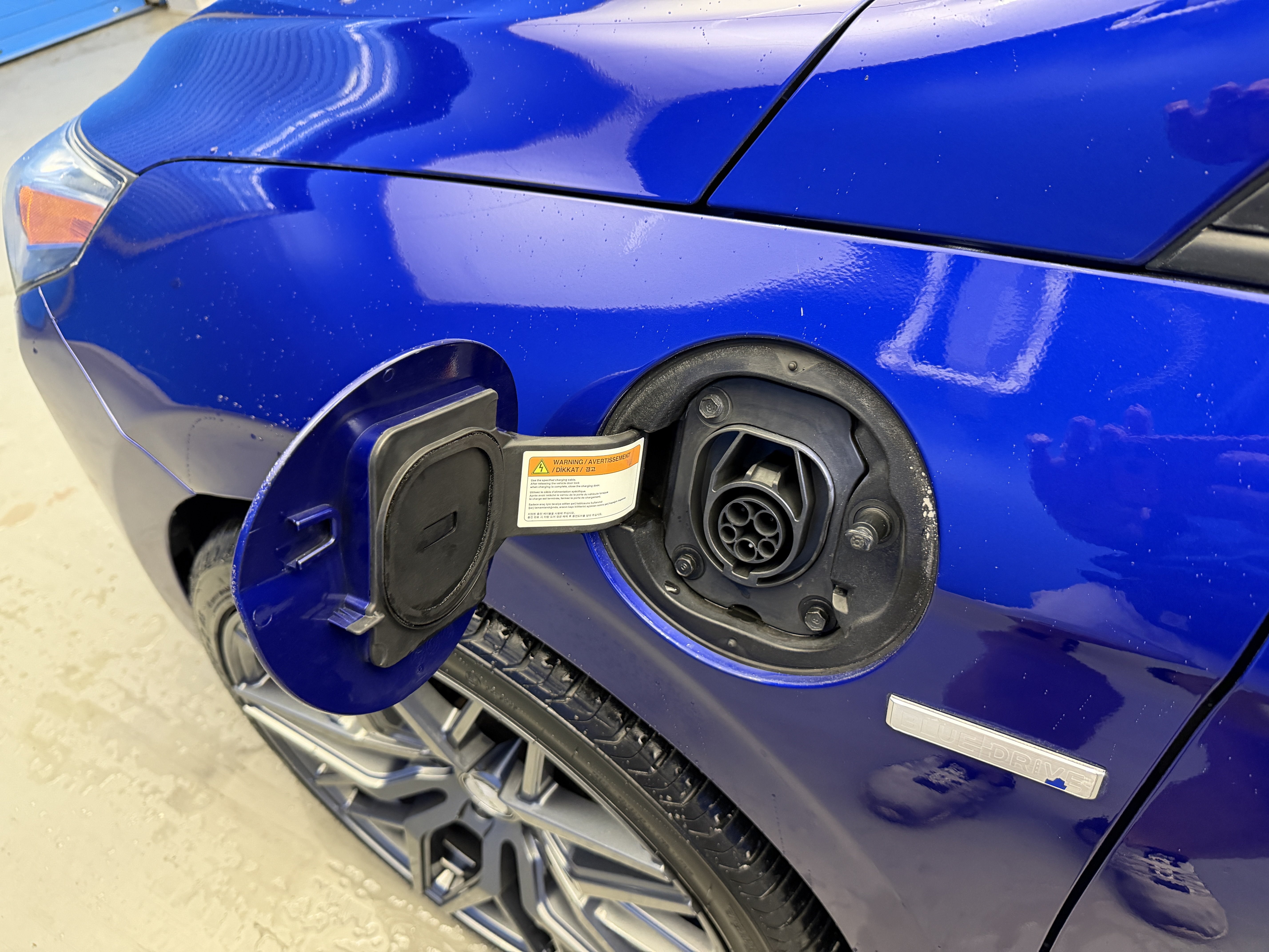 Used 2019 Hyundai Ioniq Plug-In Hybrid FWD image 5