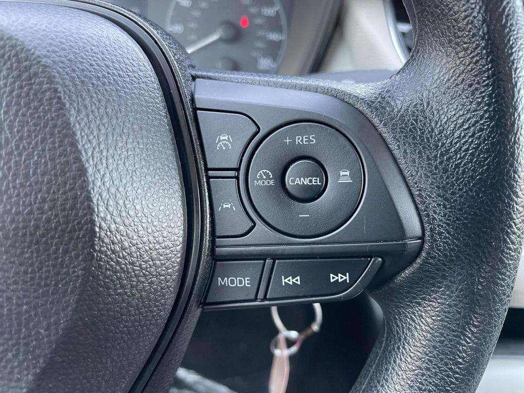 Used 2024 Toyota Corolla LE image 32