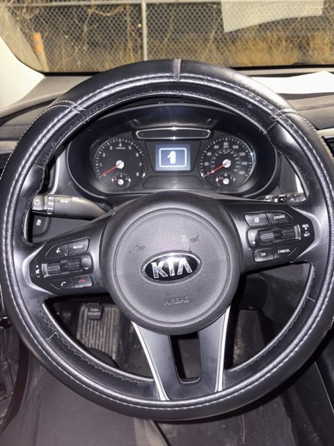 Used 2016 Kia Sorento LX w/ LX Convenience Package image 8