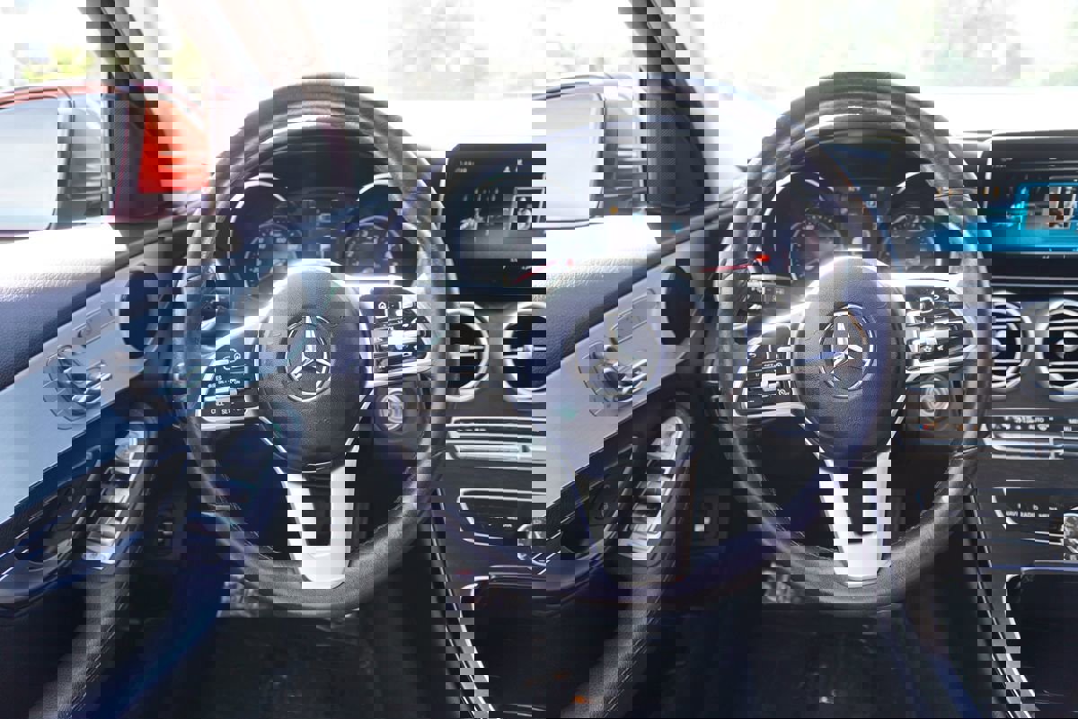 Used 2020 Mercedes-Benz C 300 Sedan image 20