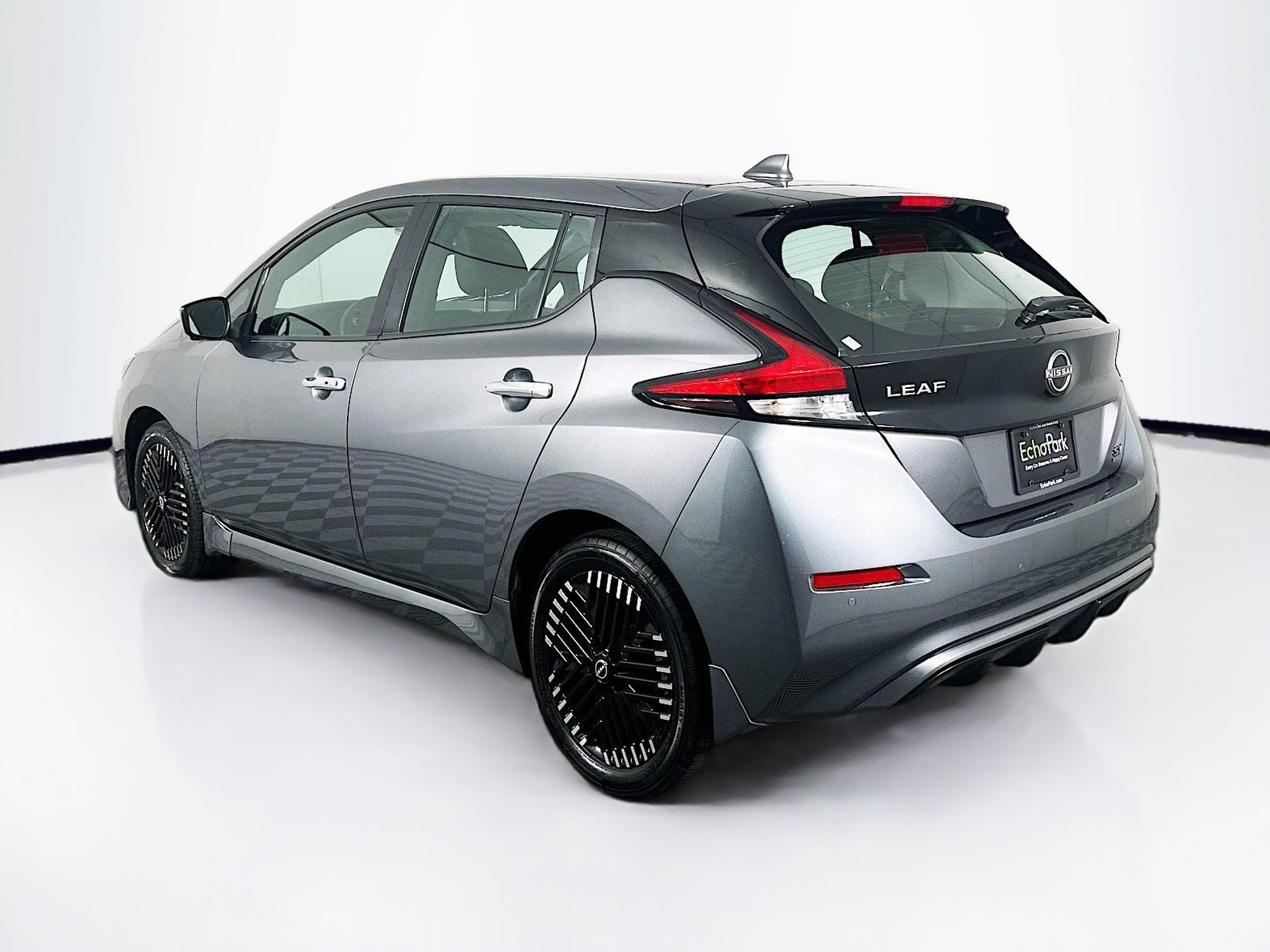 Used 2025 Nissan Leaf SV Plus FWD image 5