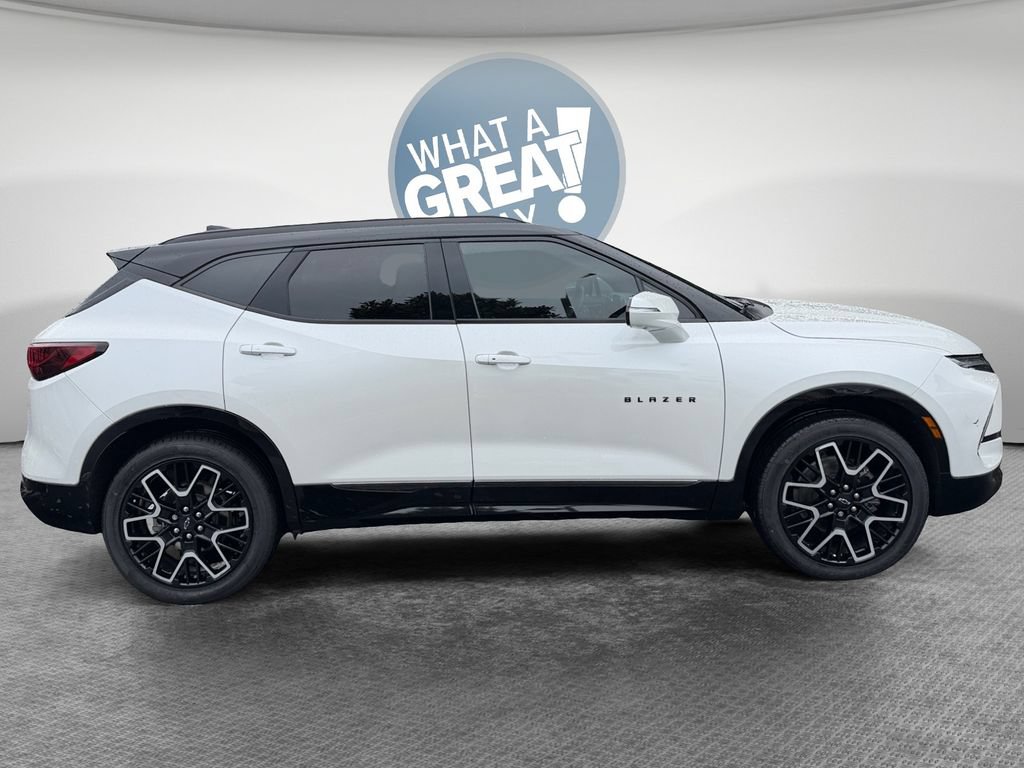 Used 2023 Chevrolet Blazer RS w/ Driver Confidence II Package FWD video 2