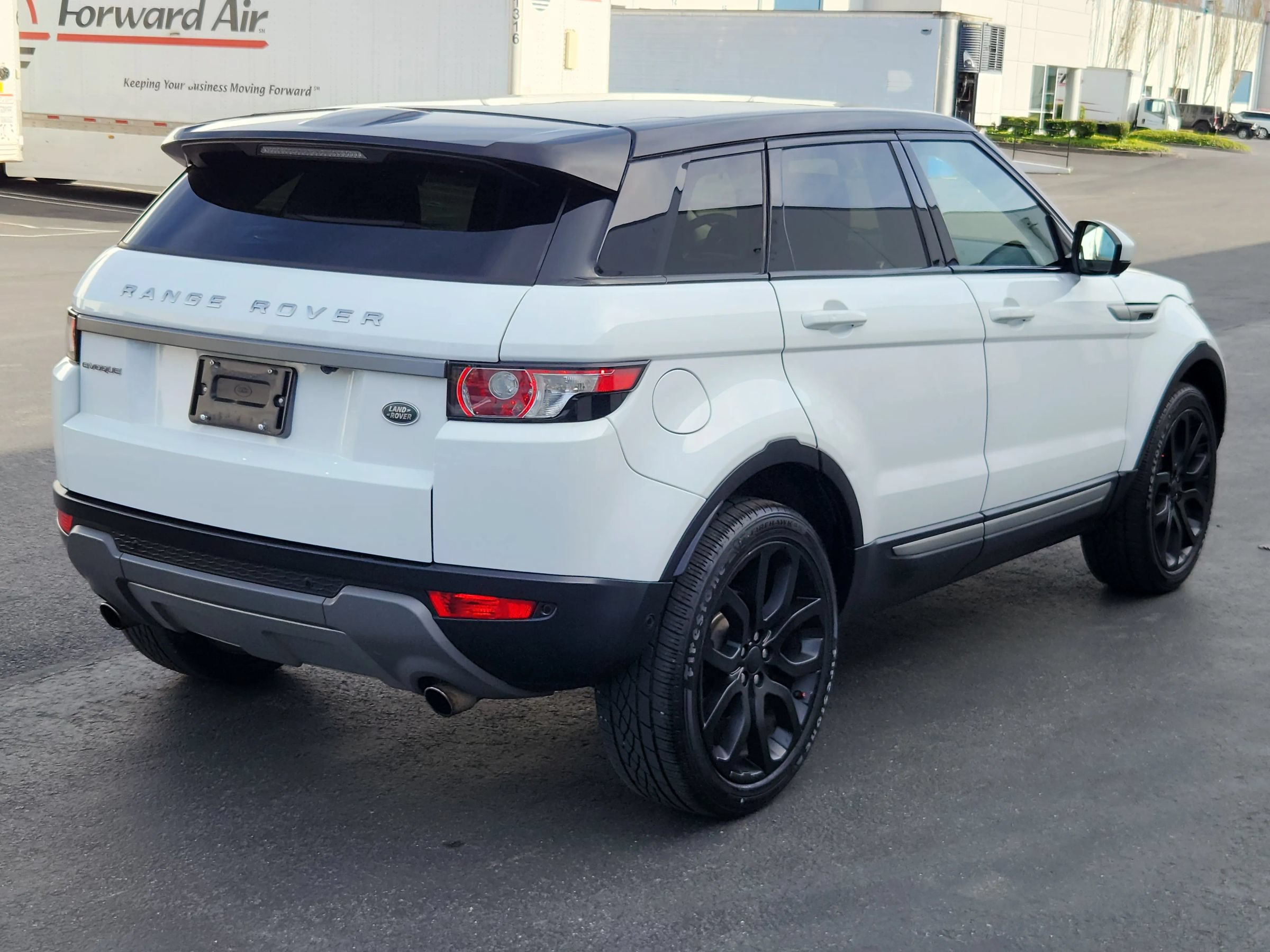 Used 2015 Land Rover Range Rover Evoque Pure Premium AWD/4WD image 4