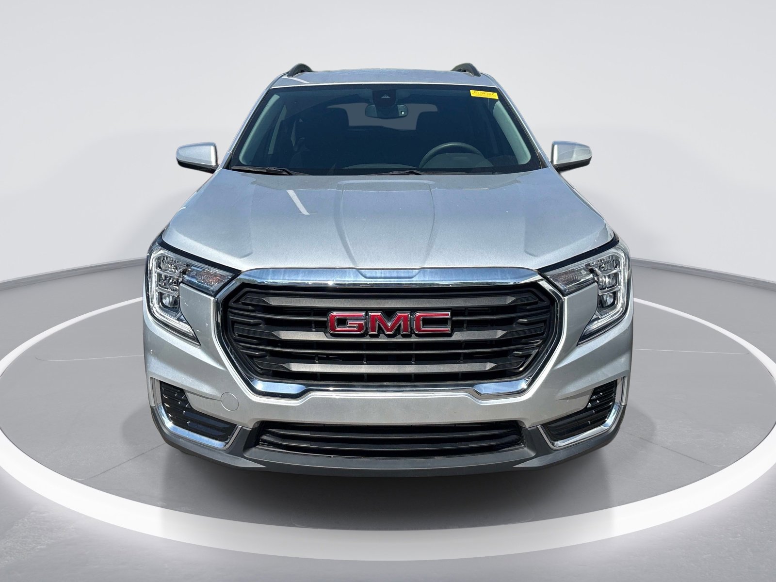 Certified 2022 GMC Terrain SLE w/ Driver Convenience Package AWD/4WD image 3
