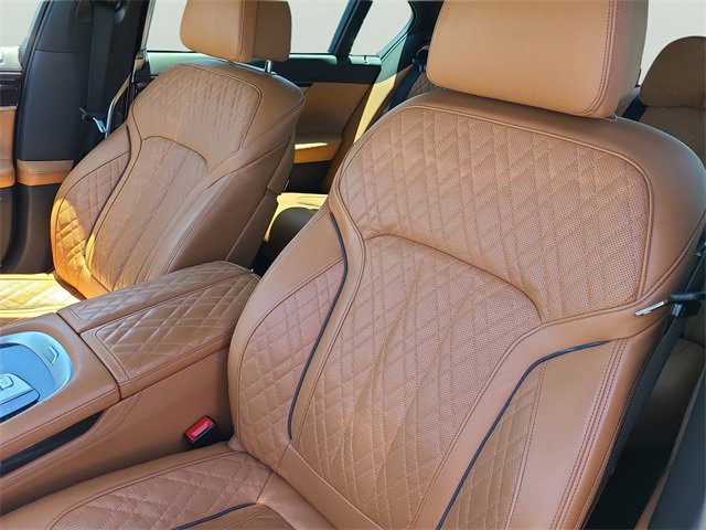 Used 2022 BMW 750i xDrive w/ Luxury Rear Seating Package image 19