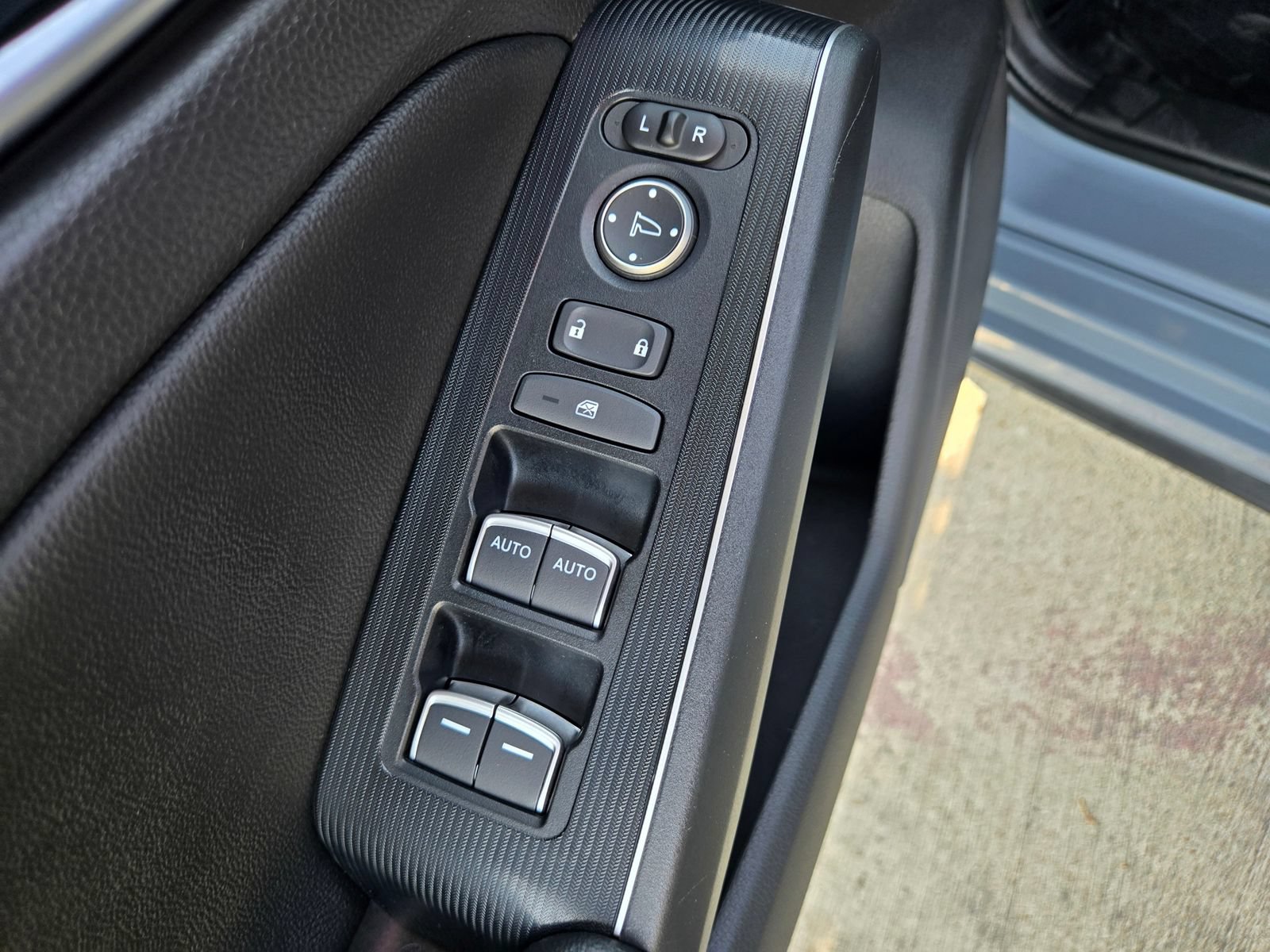 Used 2024 Honda Civic Sport Touring image 30