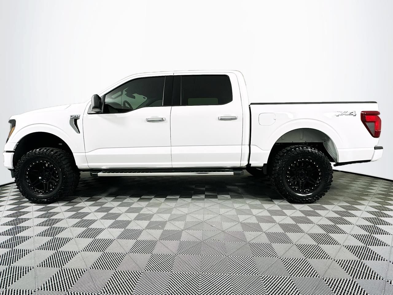 Used 2025 Ford F150 XLT w/ Equipment Group 301A Standard AWD/4WD image 7