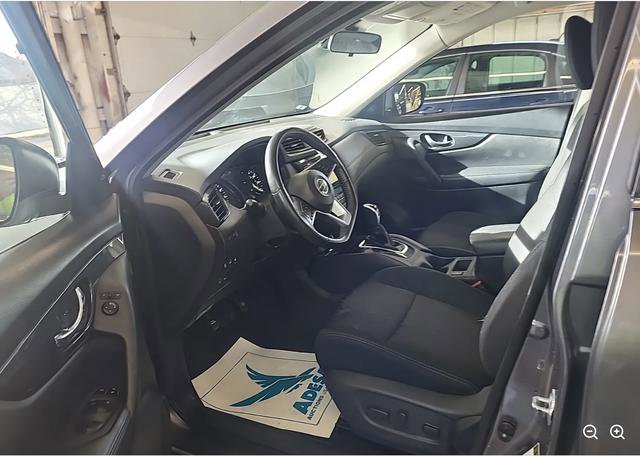 Used 2020 Nissan Rogue SV image 13