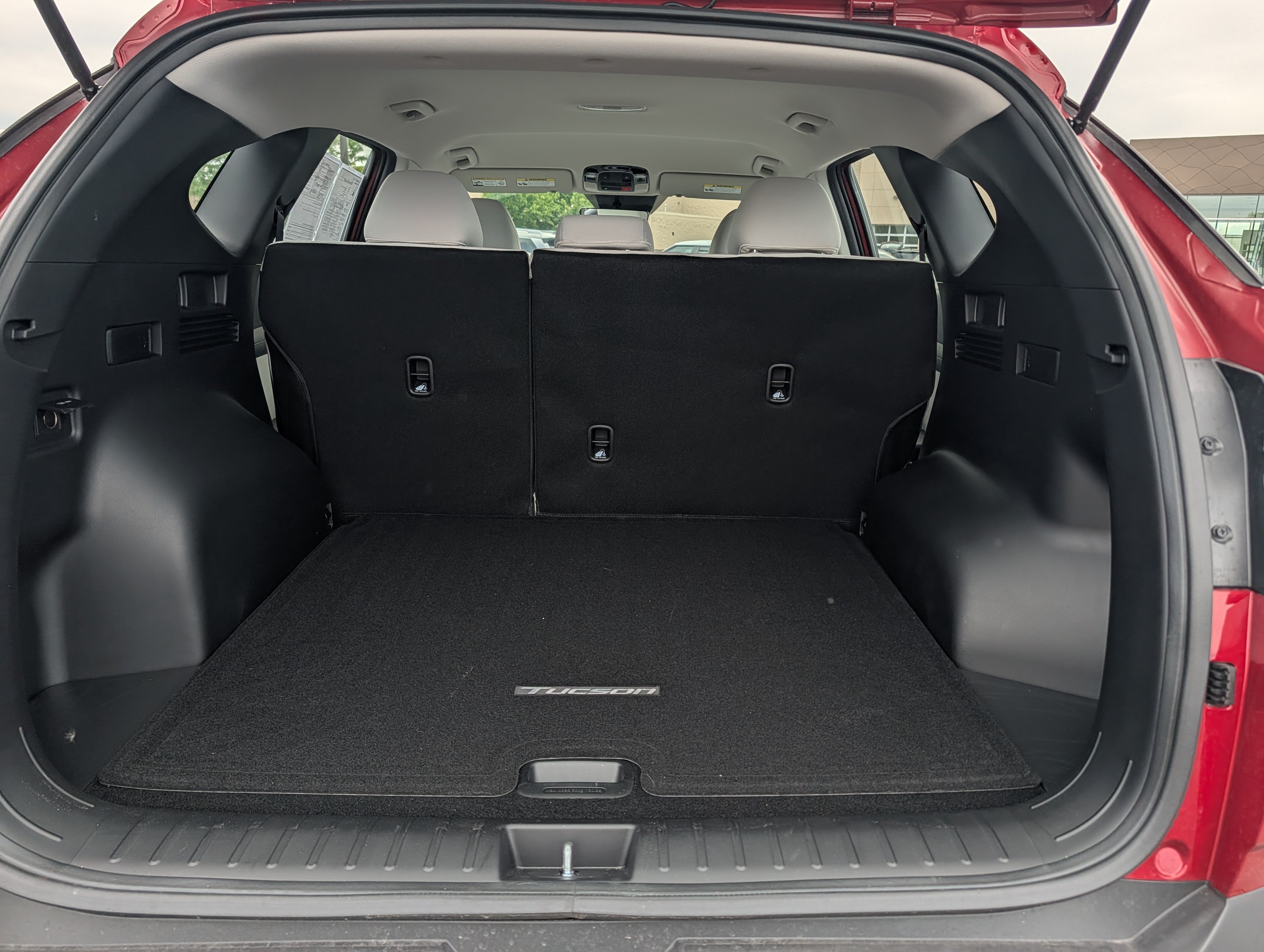 Used 2025 Hyundai Tucson SE AWD/4WD image 16