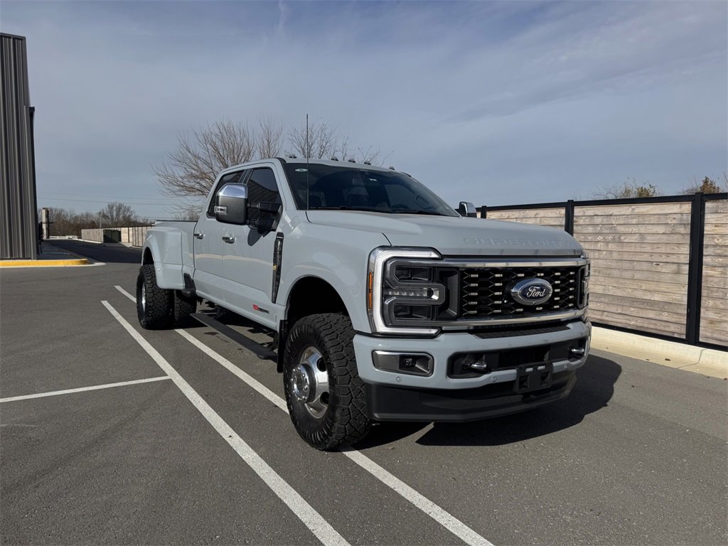 Used 2024 Ford F350 Platinum image 6